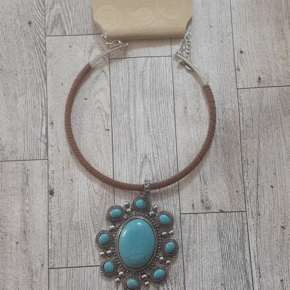ERICA LYONS Turquoise Southwestern Choker Statement Necklace Silvertone NWT